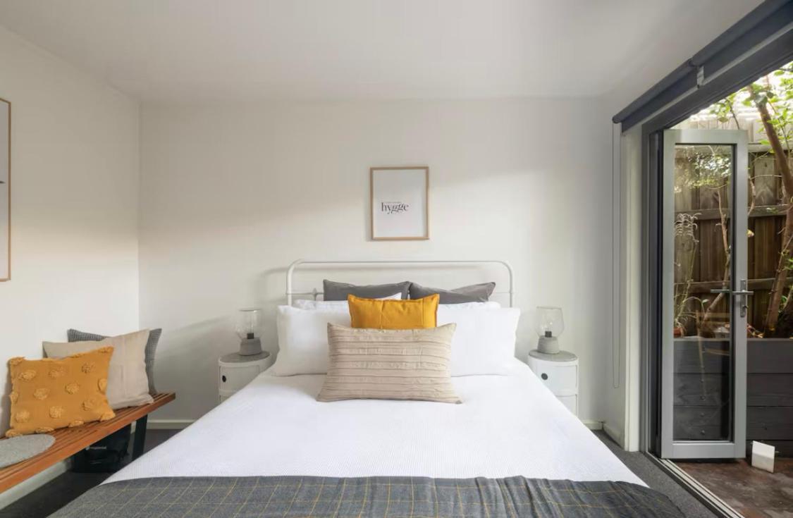 Apartment Designer Townhome Adjacent To East Brunswick Village 2min To Tram Private Parking