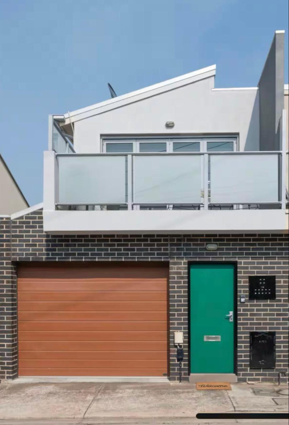 Apartment Designer Townhome Adjacent To East Brunswick Village 2min To Tram Private Parking Melbourne