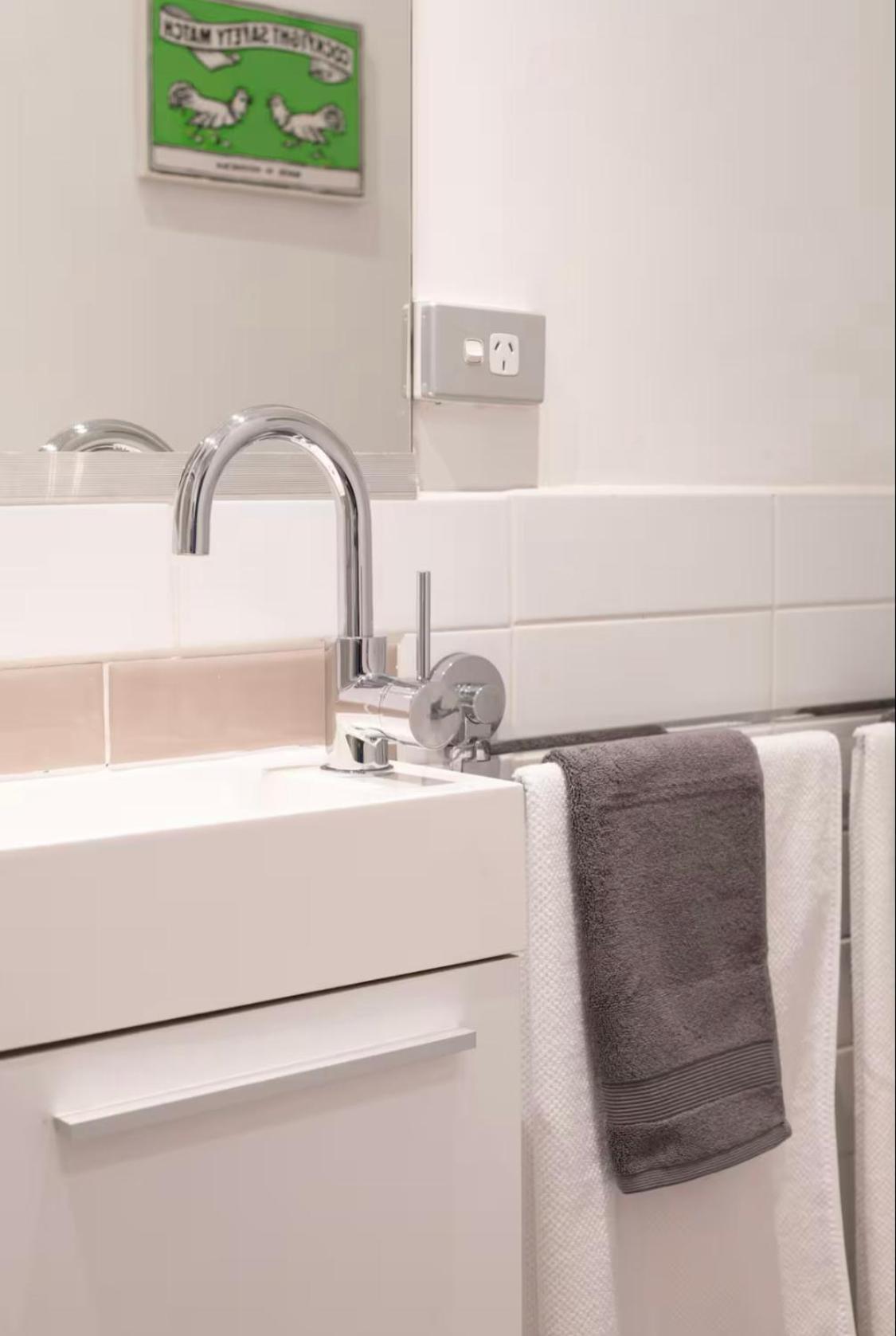 Designer Townhome Adjacent To East Brunswick Village 2min To Tram Private Parking * Melbourne