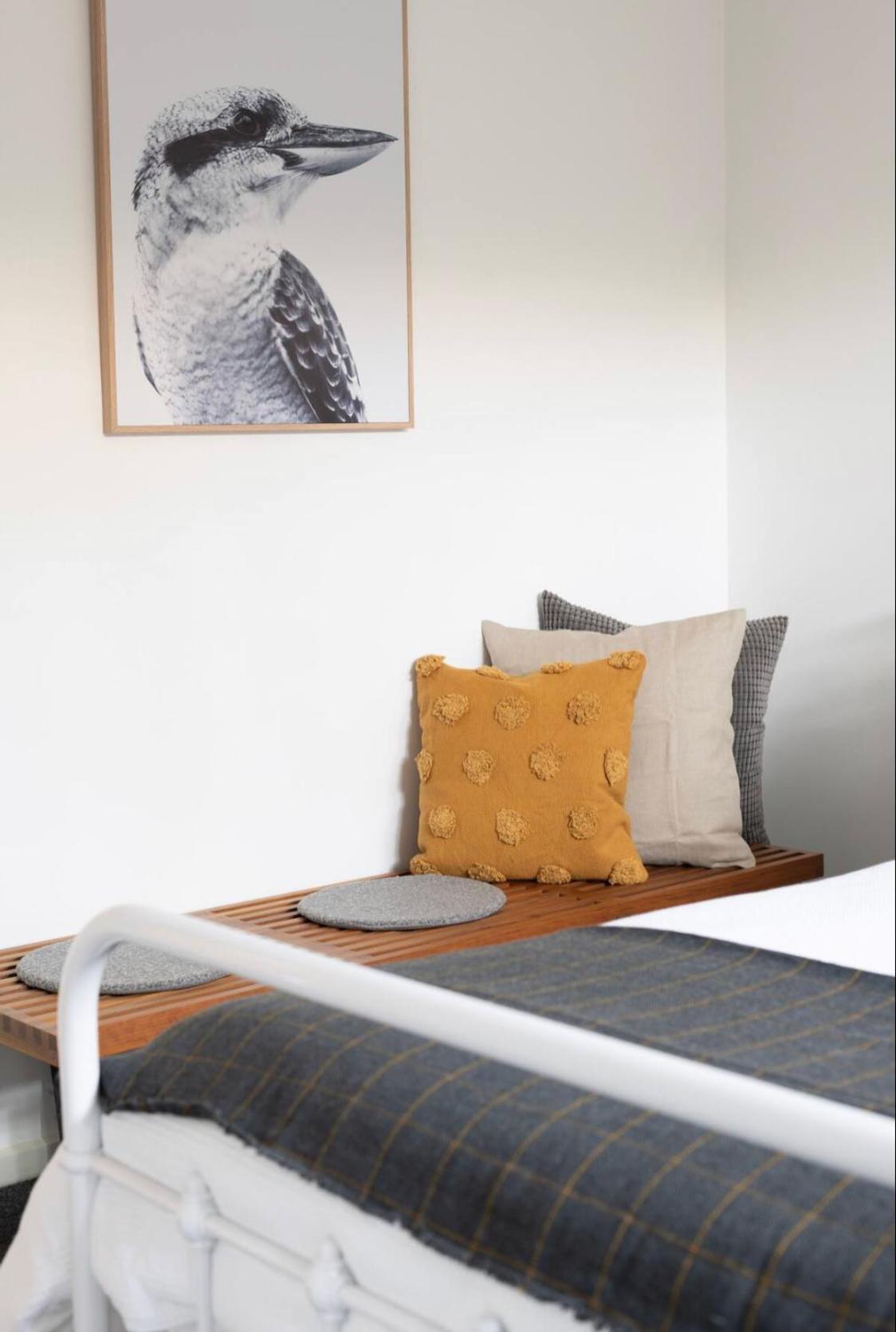 Designer Townhome Adjacent To East Brunswick Village 2min To Tram Private Parking *