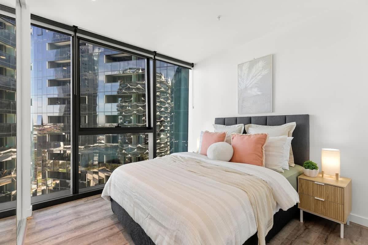 Apartment Modern Docklands - Vibrant Melbourne