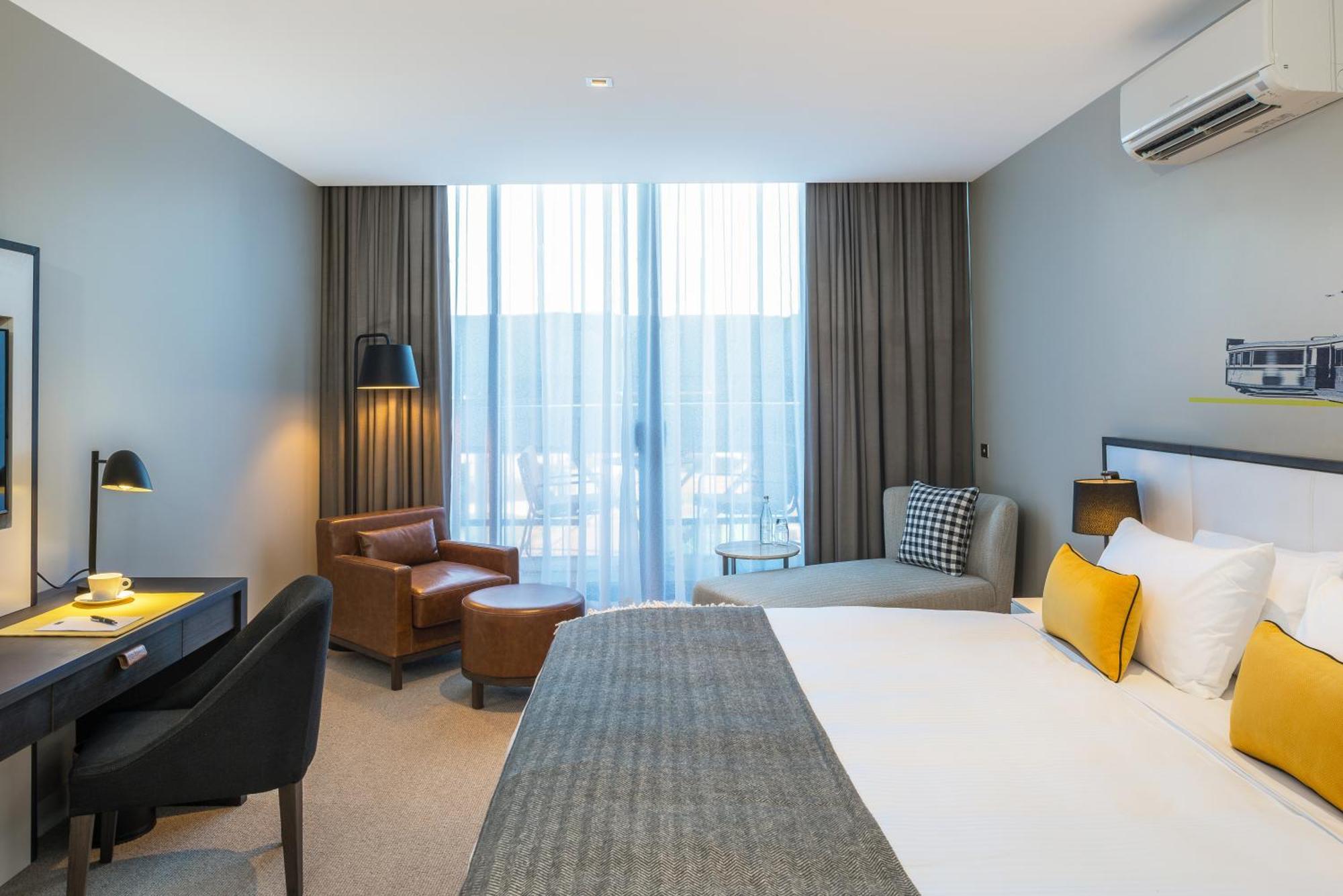 Peppers Docklands 5* Melbourne