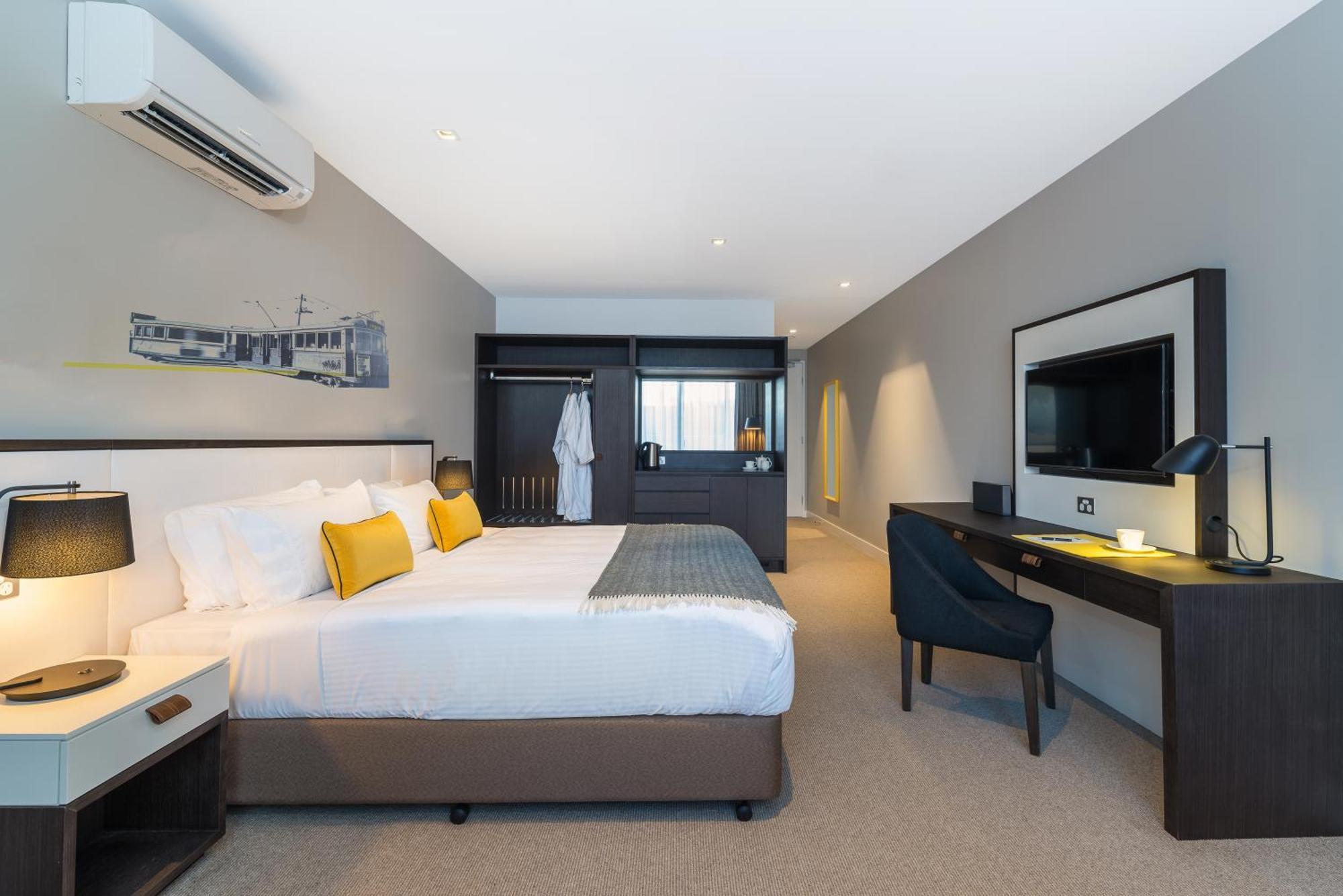 Peppers Docklands Hotel 5*