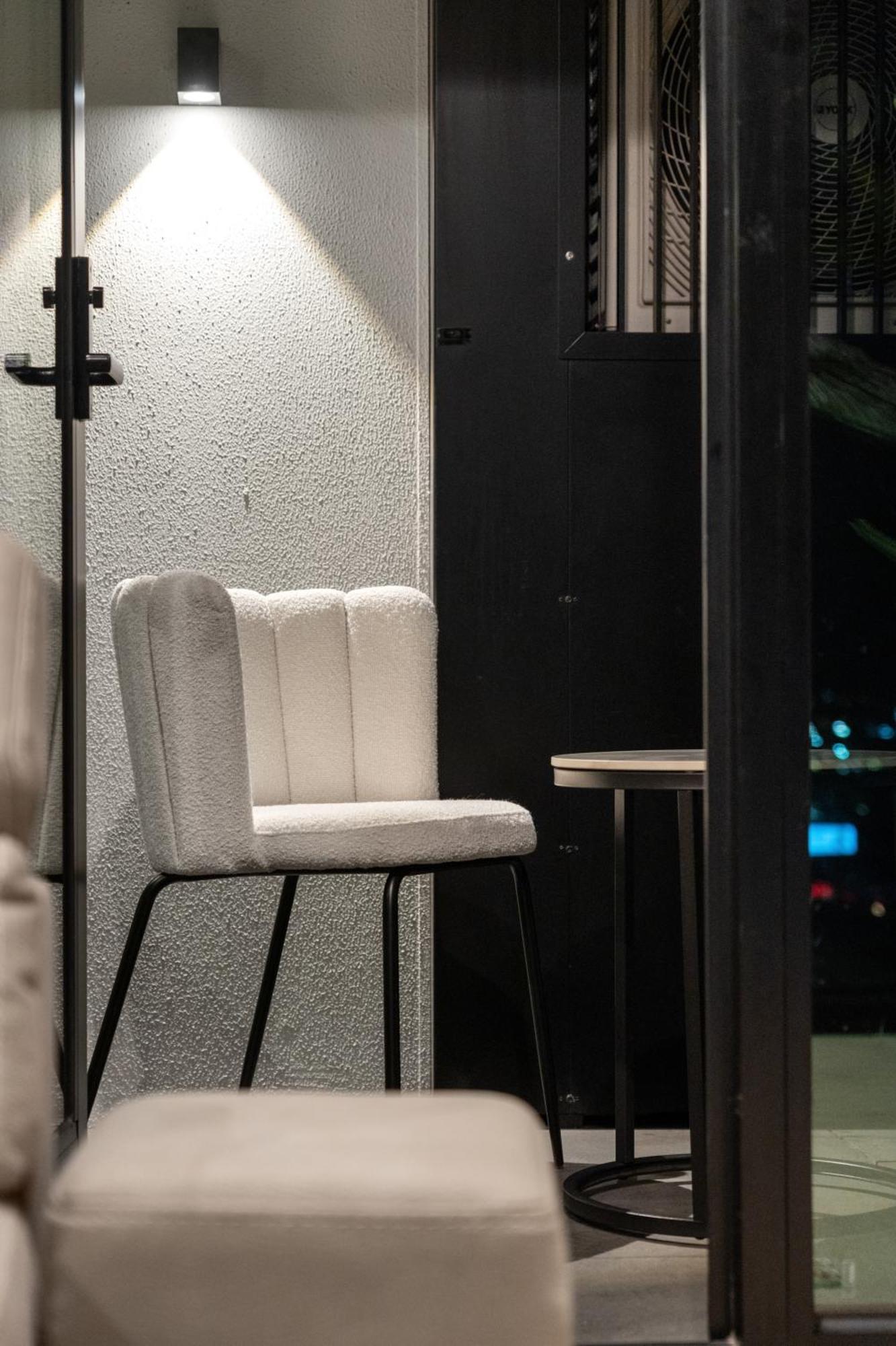 Apartment High Rise Marina Tower *