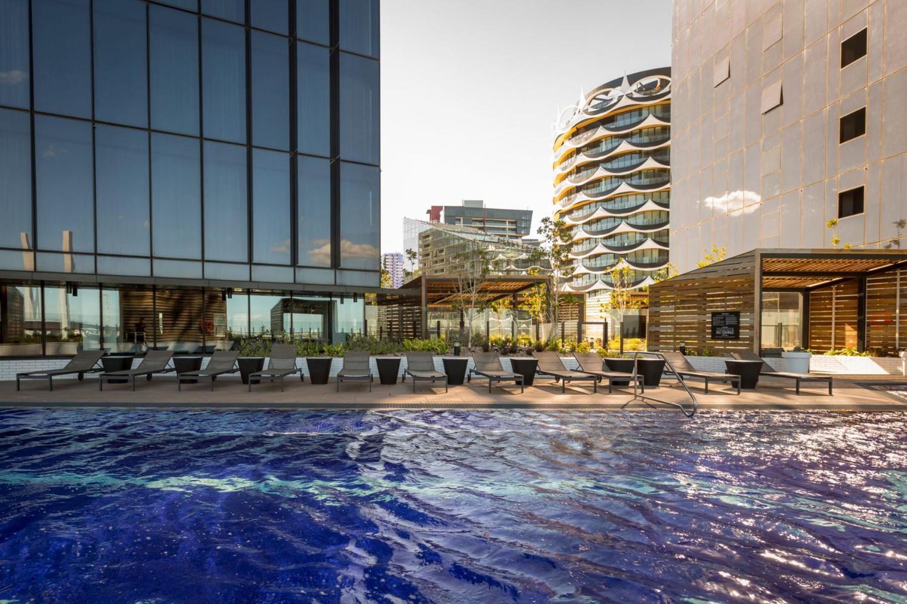 High Rise Marina Tower Melbourne