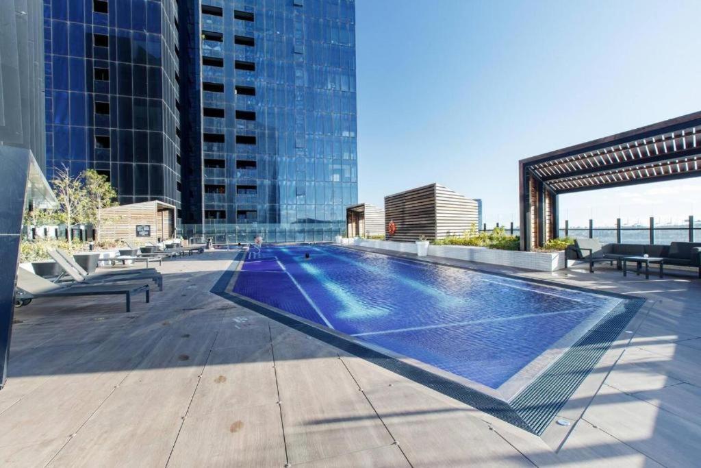 High Rise Marina Tower *