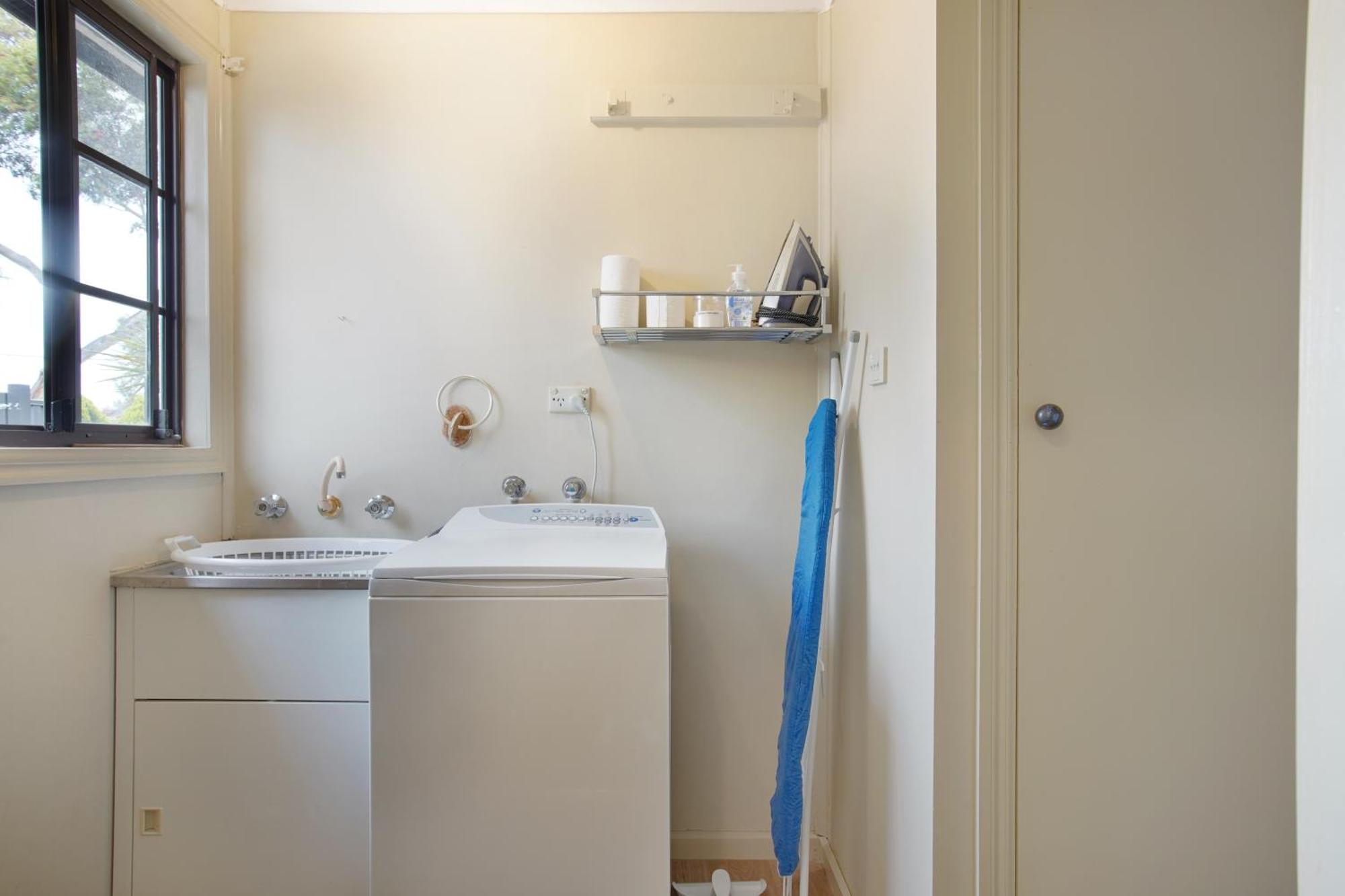 Three Bedroom Sweet Retreat In Coburg Apartment Melbourne
