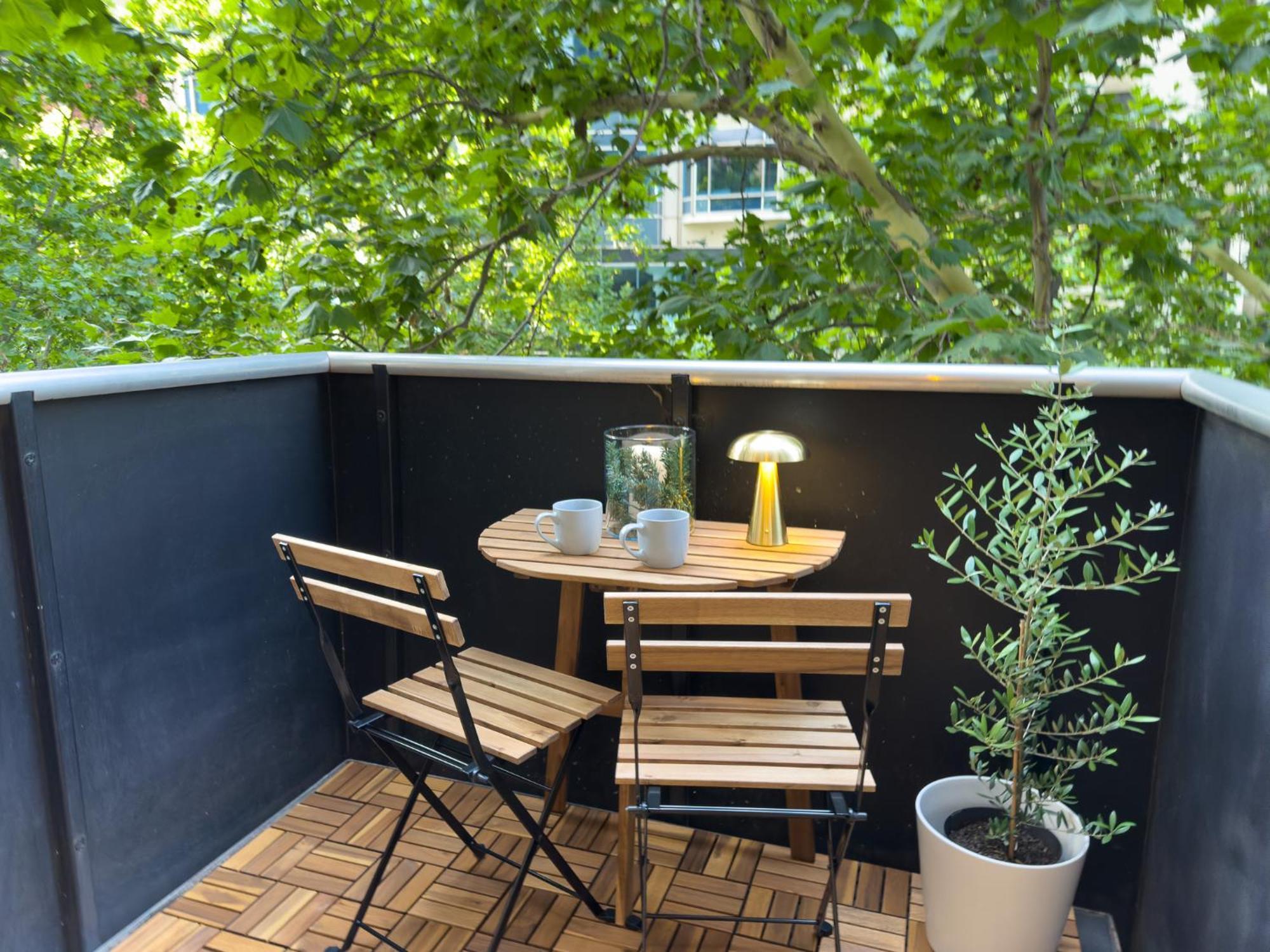 Collins Escape - 2 Bedrooms With Collins St Balcony