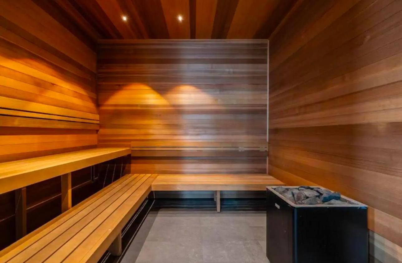 Royal Executive Living The Ritzside Grand Residence At West Side Place Apartment Melbourne