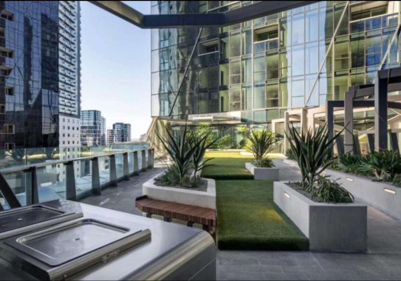 Apartment Royal Executive Living The Ritzside Grand Residence At West Side Place