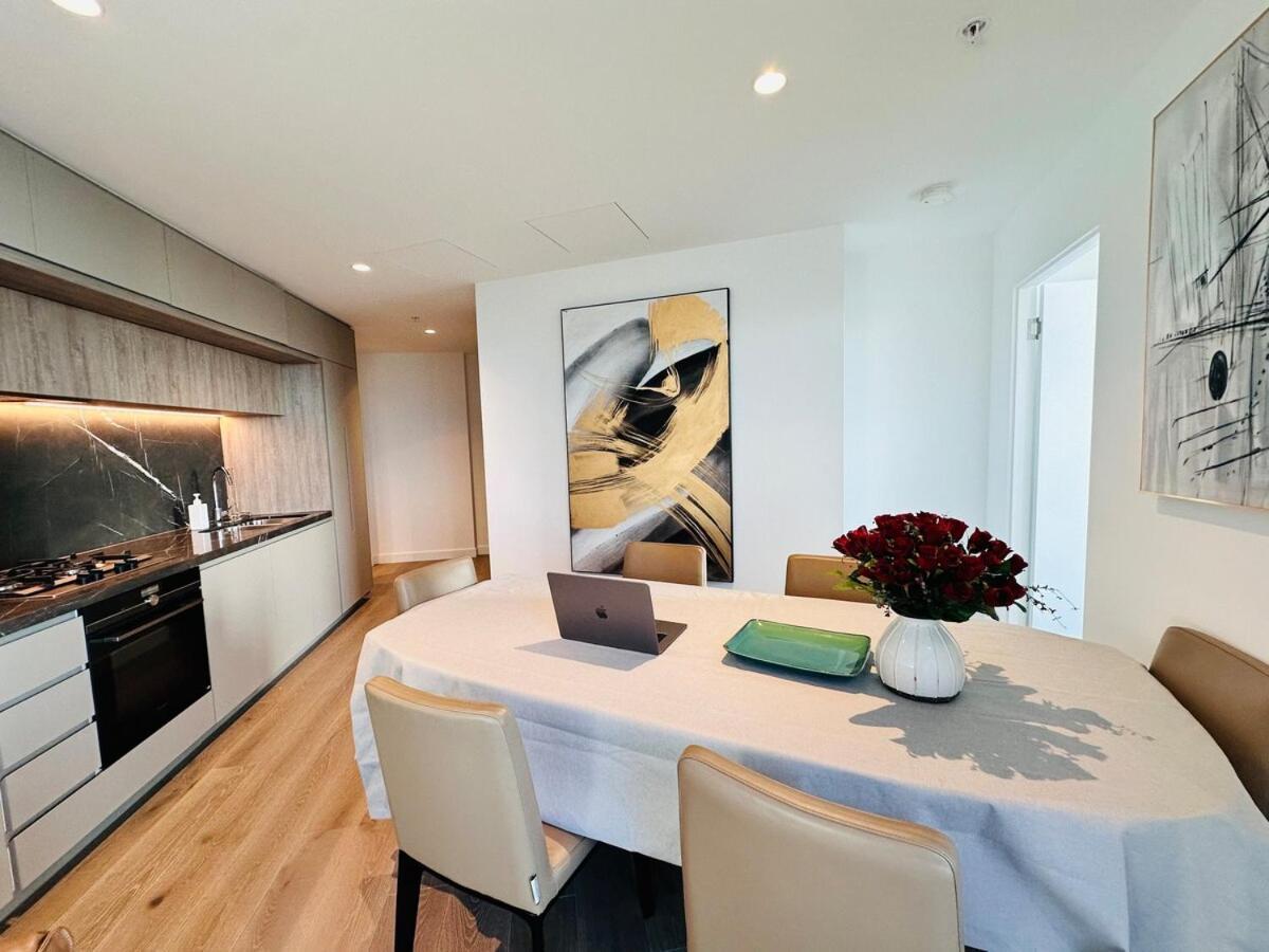 Apartment Royal Executive Living The Ritzside Grand Residence At West Side Place