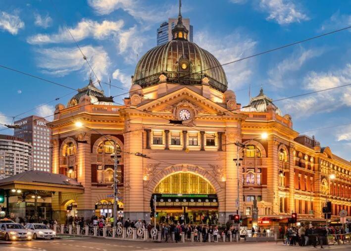 72 Lovely Budget Super Cosy Heart Of Cbd Apartment Melbourne