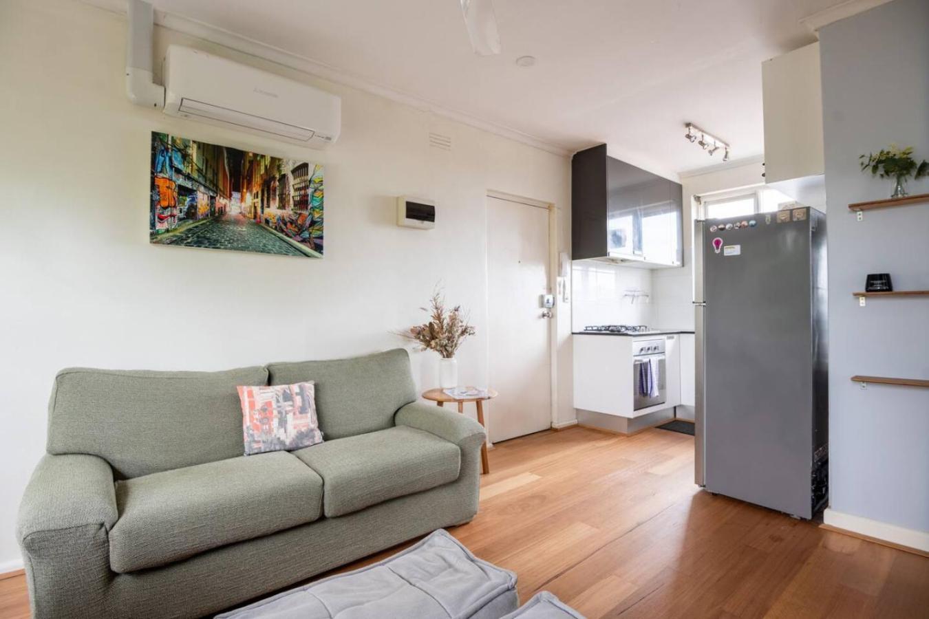 Apartment Maddox, 5min Walk To Train With Netflix And Parking Melbourne