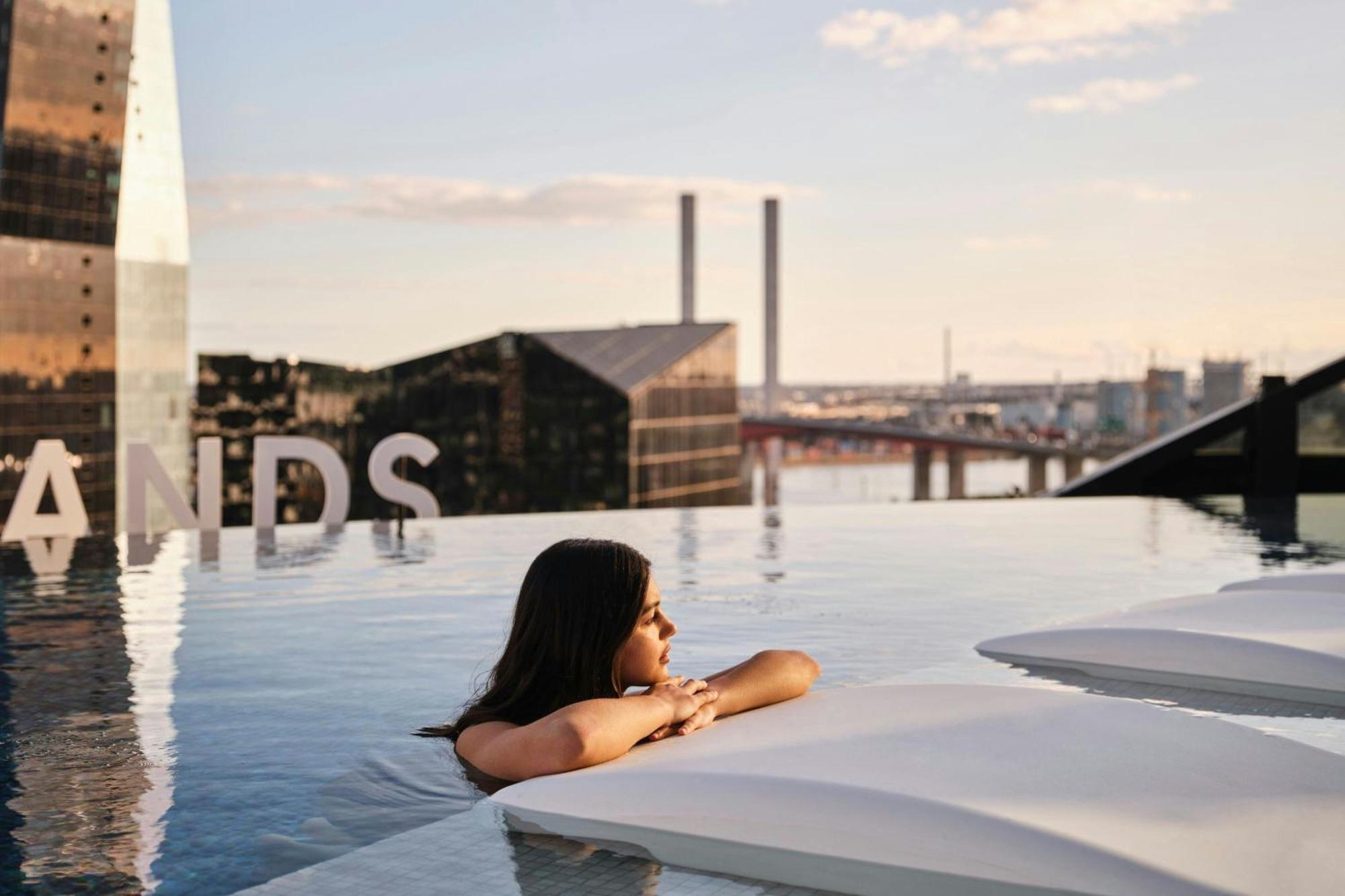 Marriott Docklands Hotel 5*