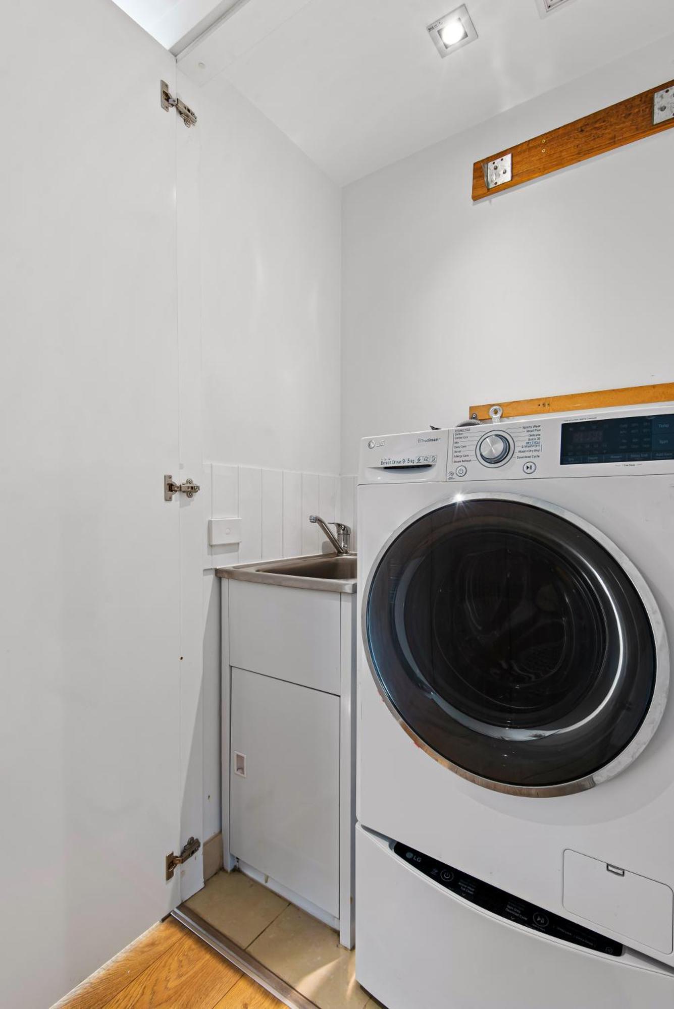 Blue Oasis With Gym, Pool And Parking In The Cbd Apartment *