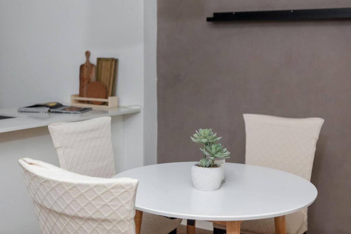 Hidden Gem In Mckinnon By Ready Set Host Apartment *
