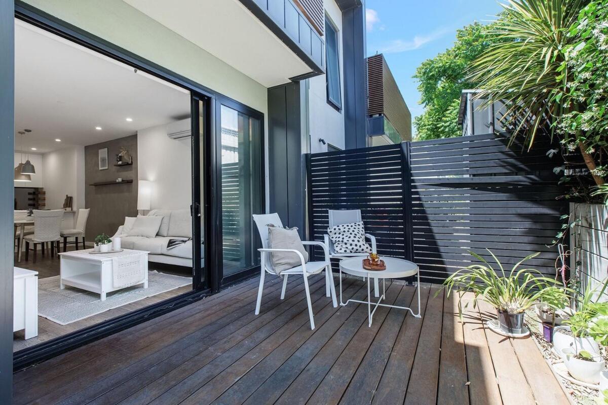 Hidden Gem In Mckinnon By Ready Set Host Apartment *