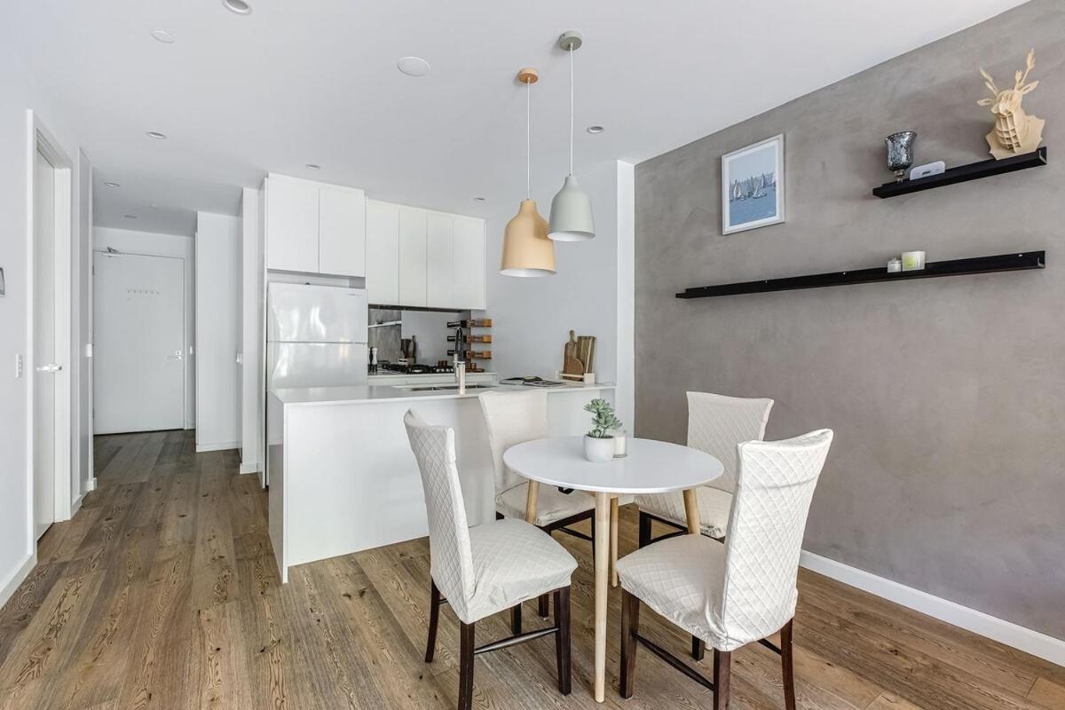 Apartment Hidden Gem In Mckinnon By Ready Set Host Melbourne