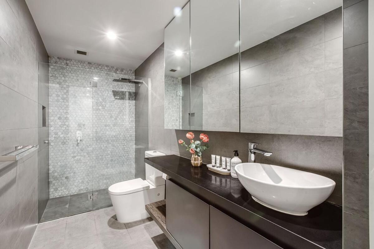 Hidden Gem In Mckinnon By Ready Set Host Melbourne