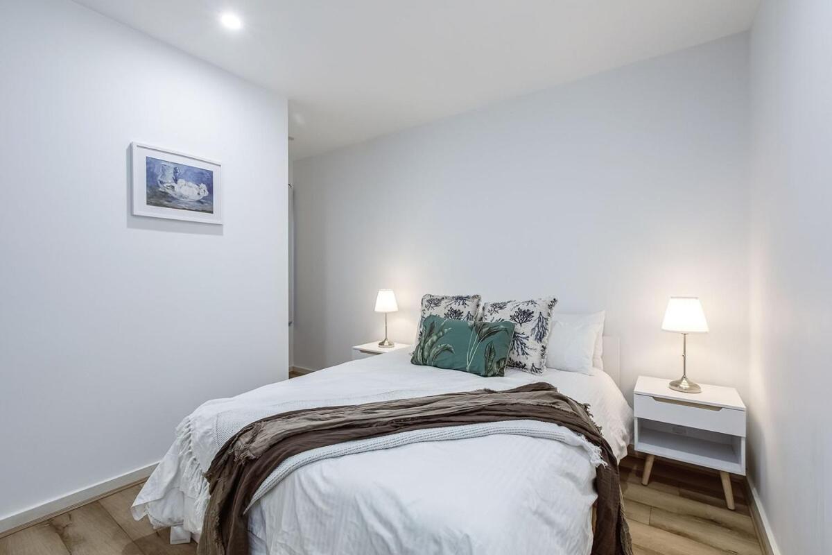 Hidden Gem In Mckinnon By Ready Set Host *