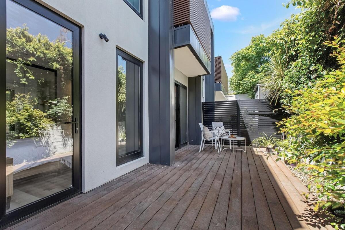 Hidden Gem In Mckinnon By Ready Set Host *