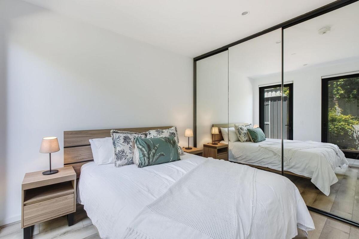 Hidden Gem In Mckinnon By Ready Set Host Melbourne