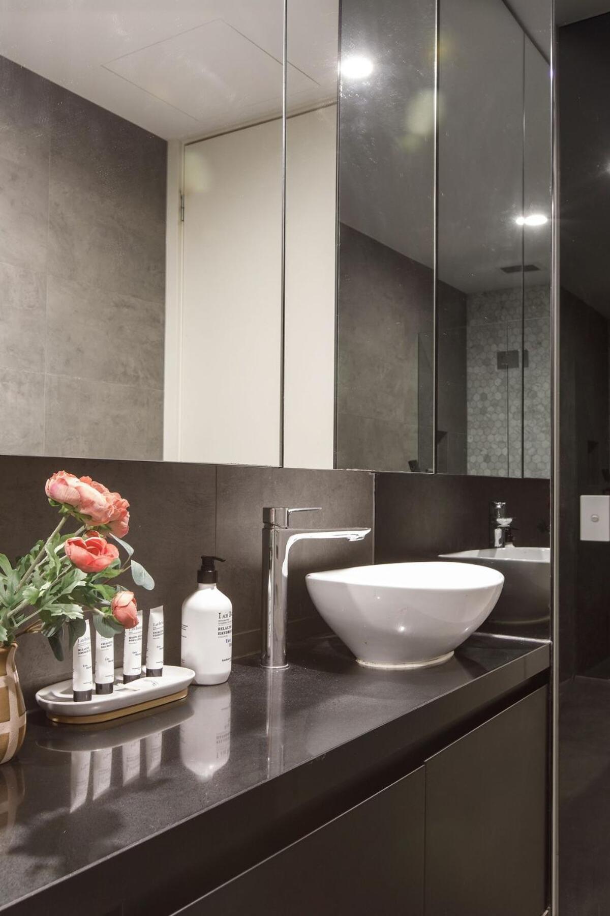 Hidden Gem In Mckinnon By Ready Set Host * Melbourne