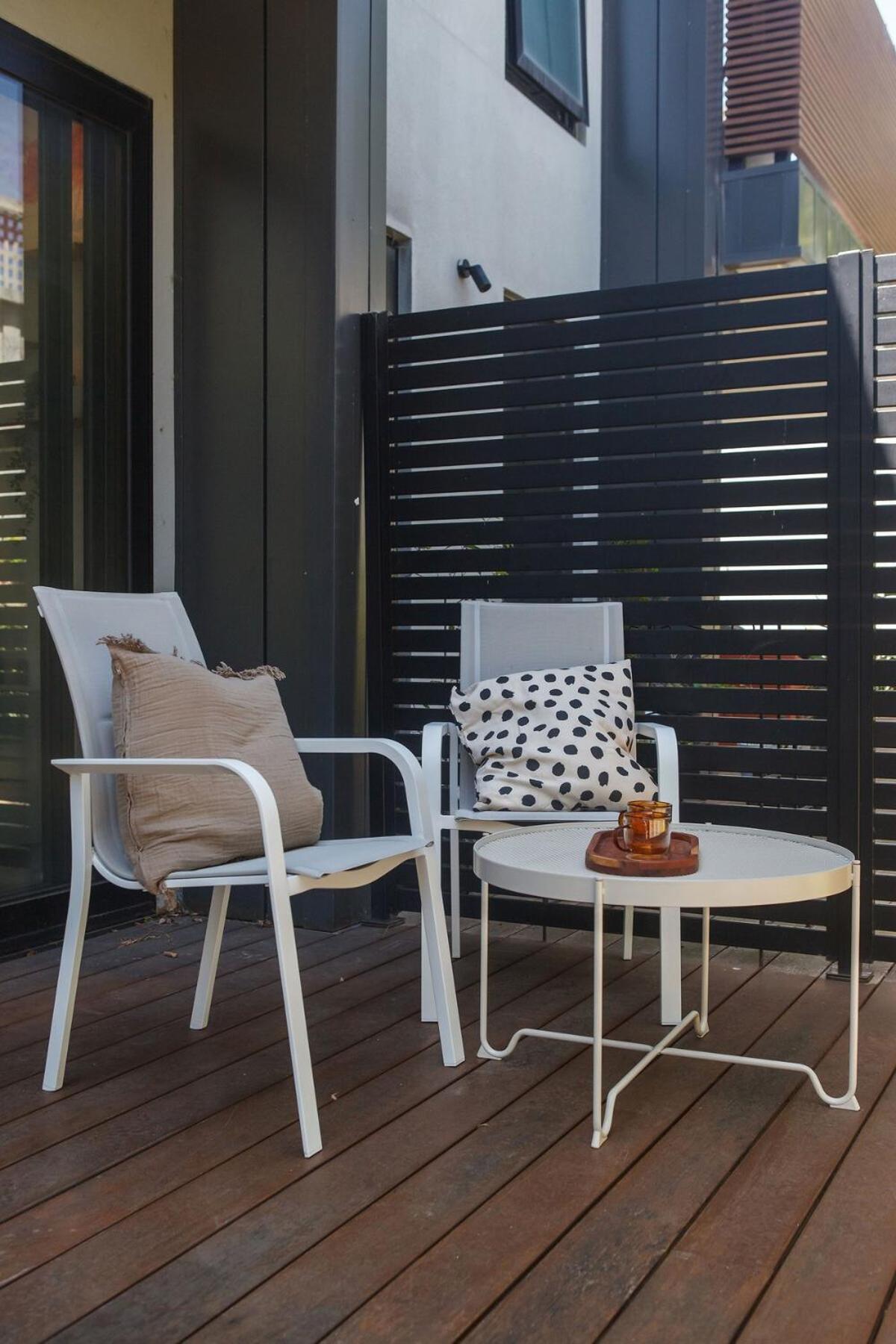 Hidden Gem In Mckinnon By Ready Set Host Apartment Melbourne