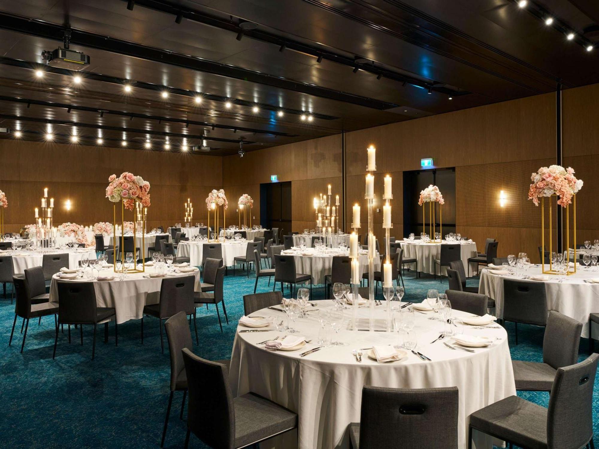 Hotel Novotel Airport 4*