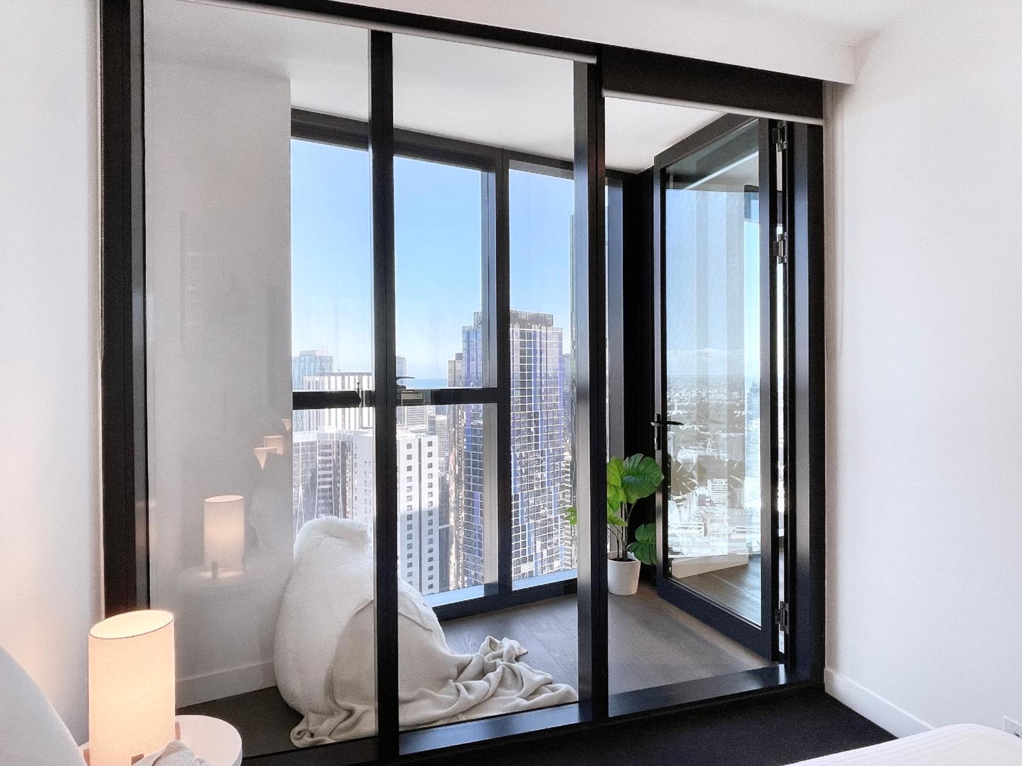 1br Elegant Urban Luxe In Carlton Apartment Melbourne