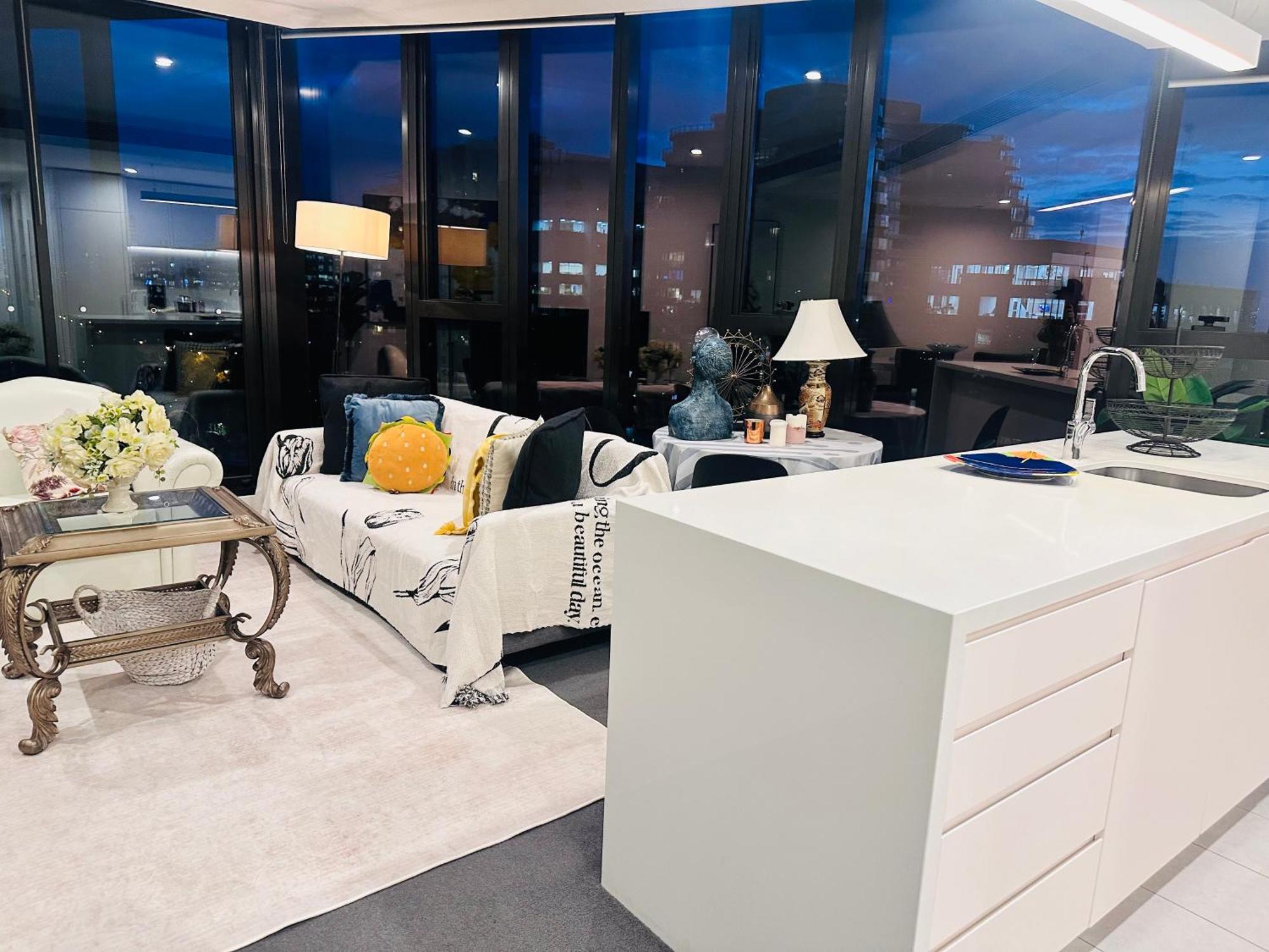 Royal Executive Living Grand Bayview Corporate Residency Melbourne