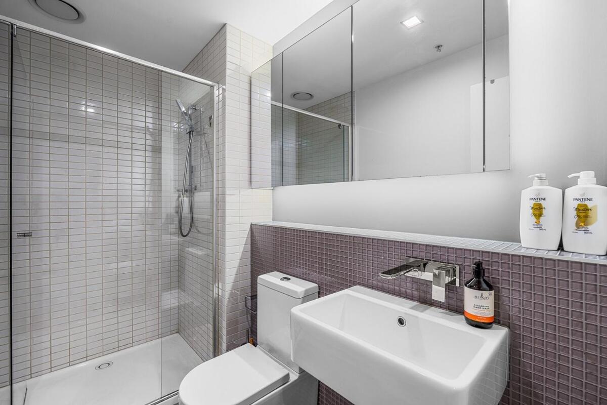 Apartment Luxurious In Southern Cross-harbour Views 3b2b *