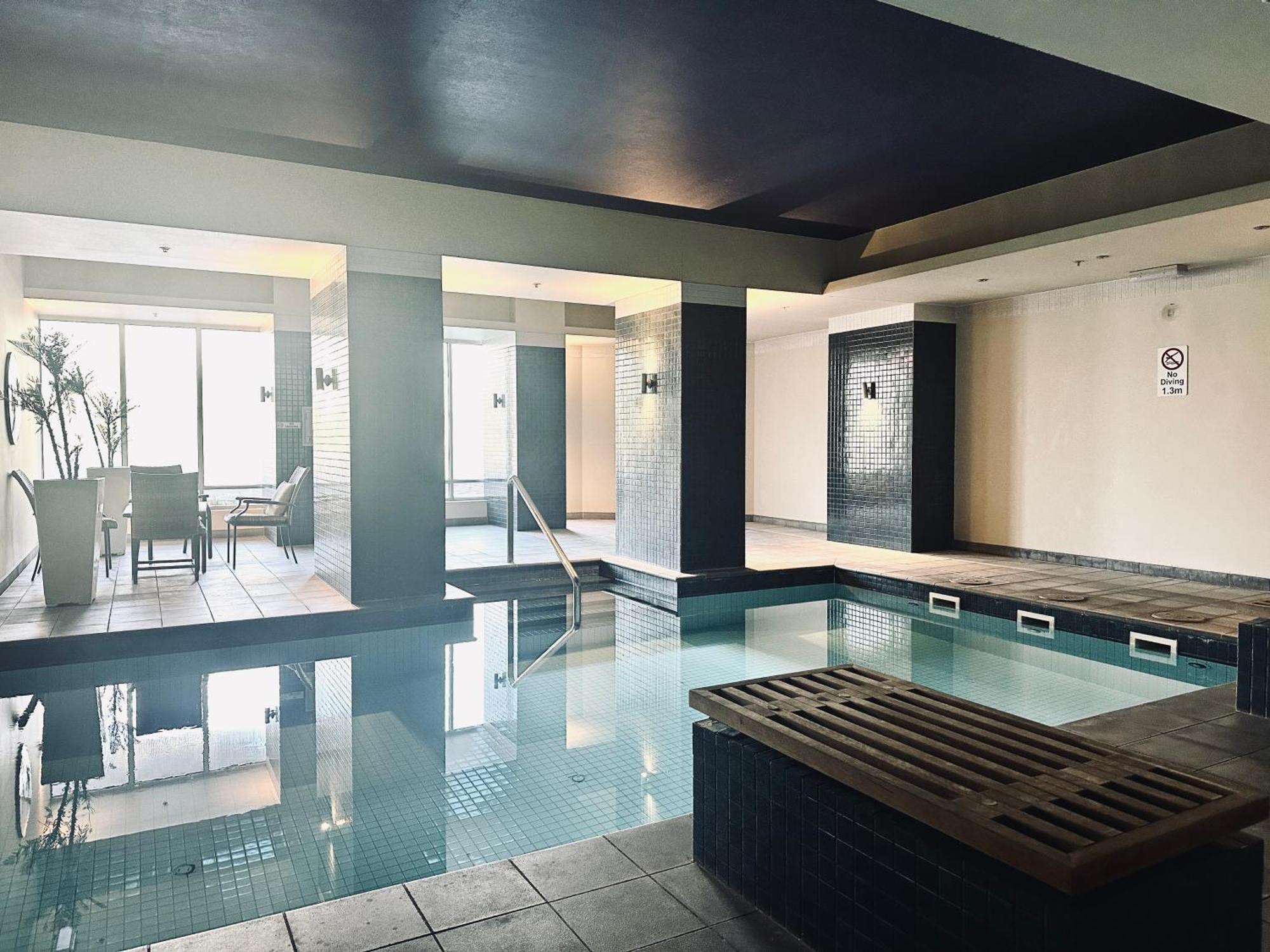 24th Floor Beauty 2br Southbankpoolgymparking *