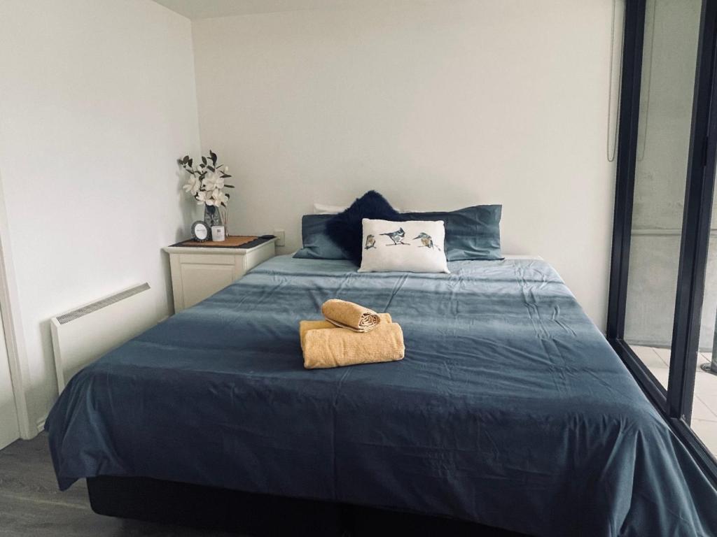 Docklands Cosy 1-bedroom With Wifi, Gym, Pool & Garden Terrace.