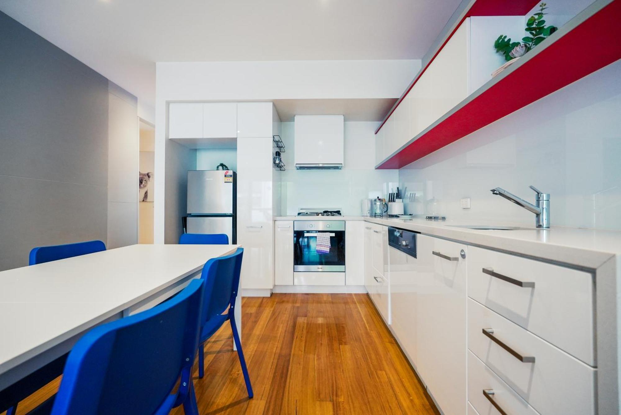 3 Bathrooms, Ideal Location, Perfect For Groups Melbourne