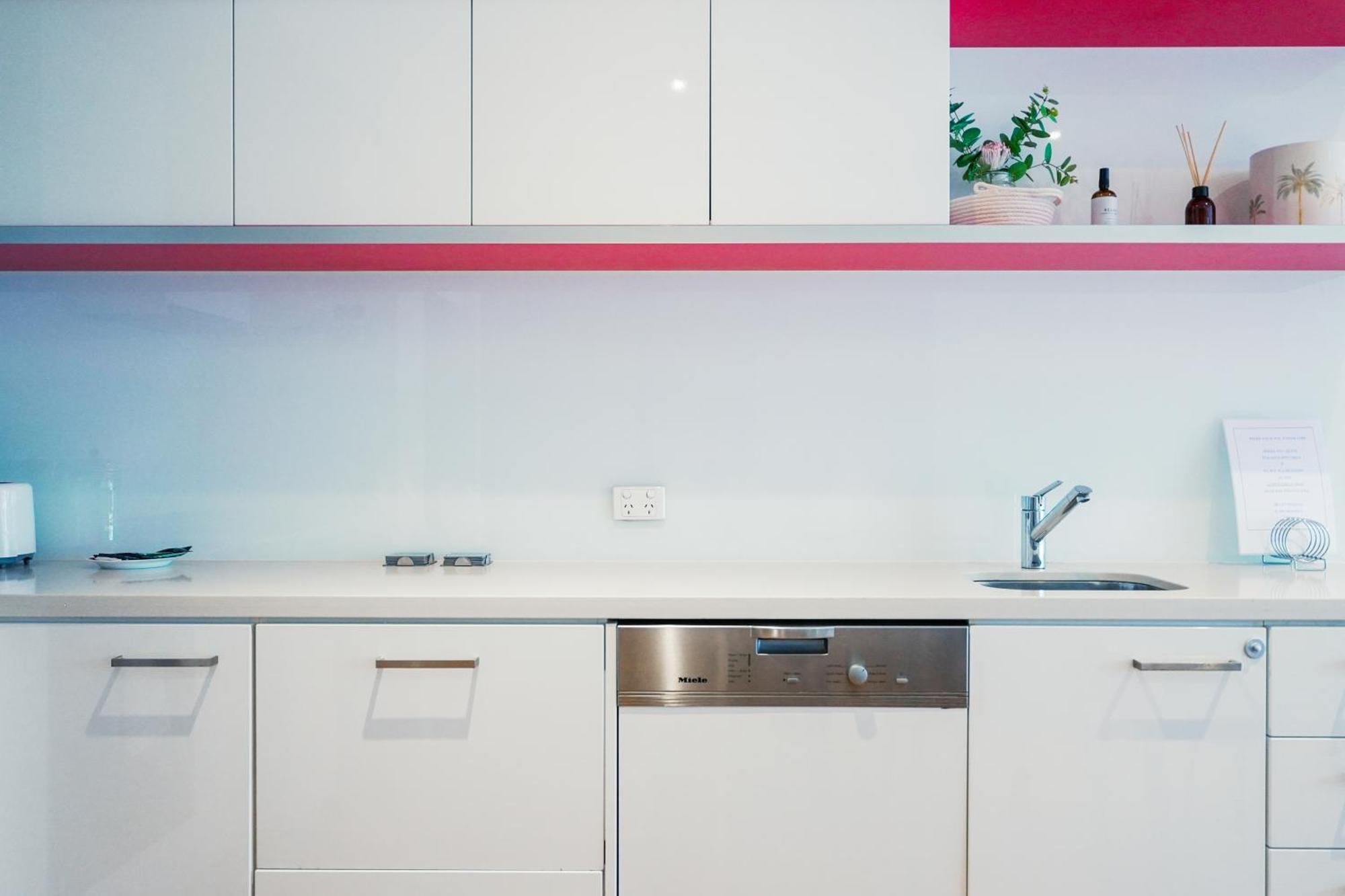 3 Bathrooms, Ideal Location, Perfect For Groups
