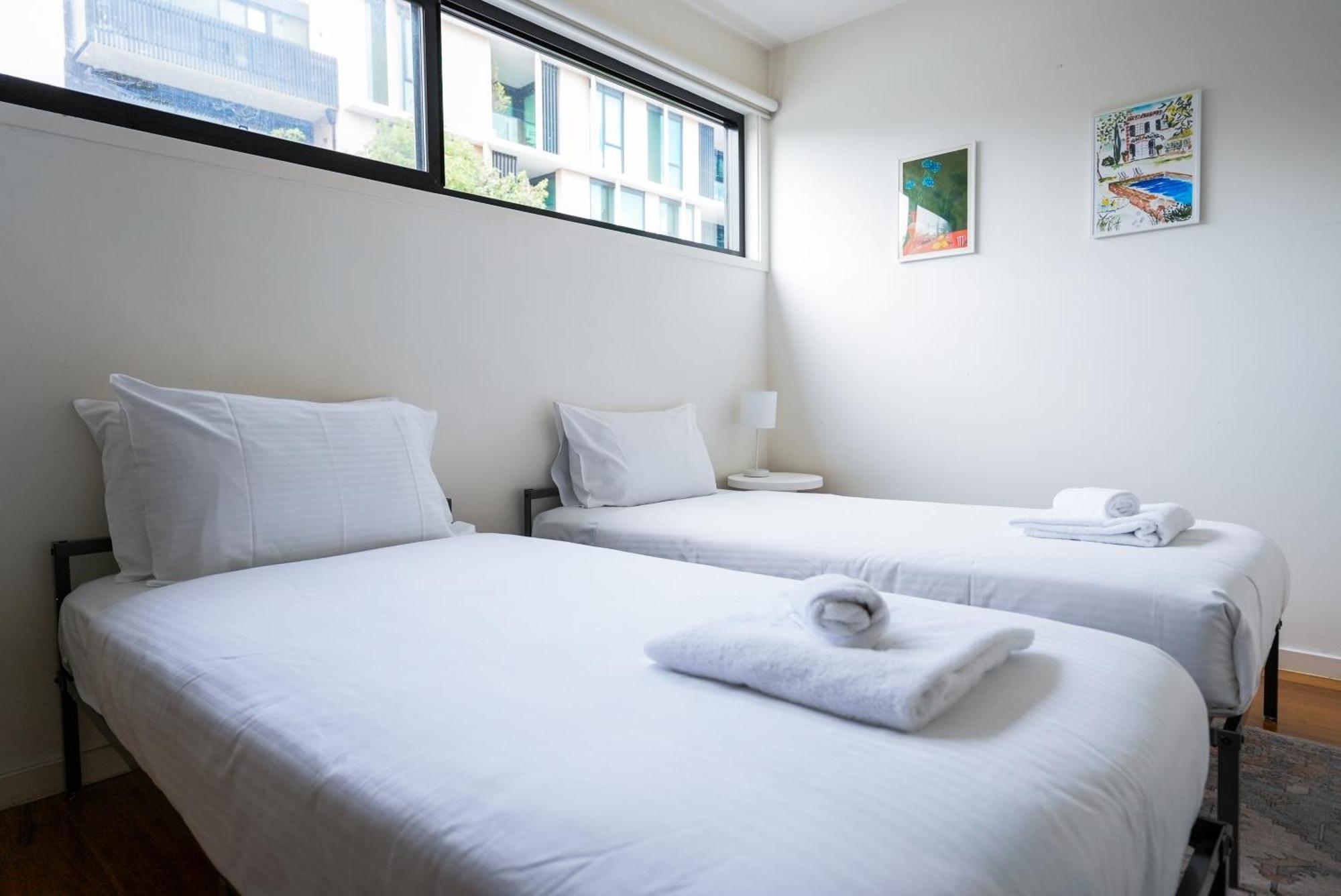 3 Bathrooms, Ideal Location, Perfect For Groups