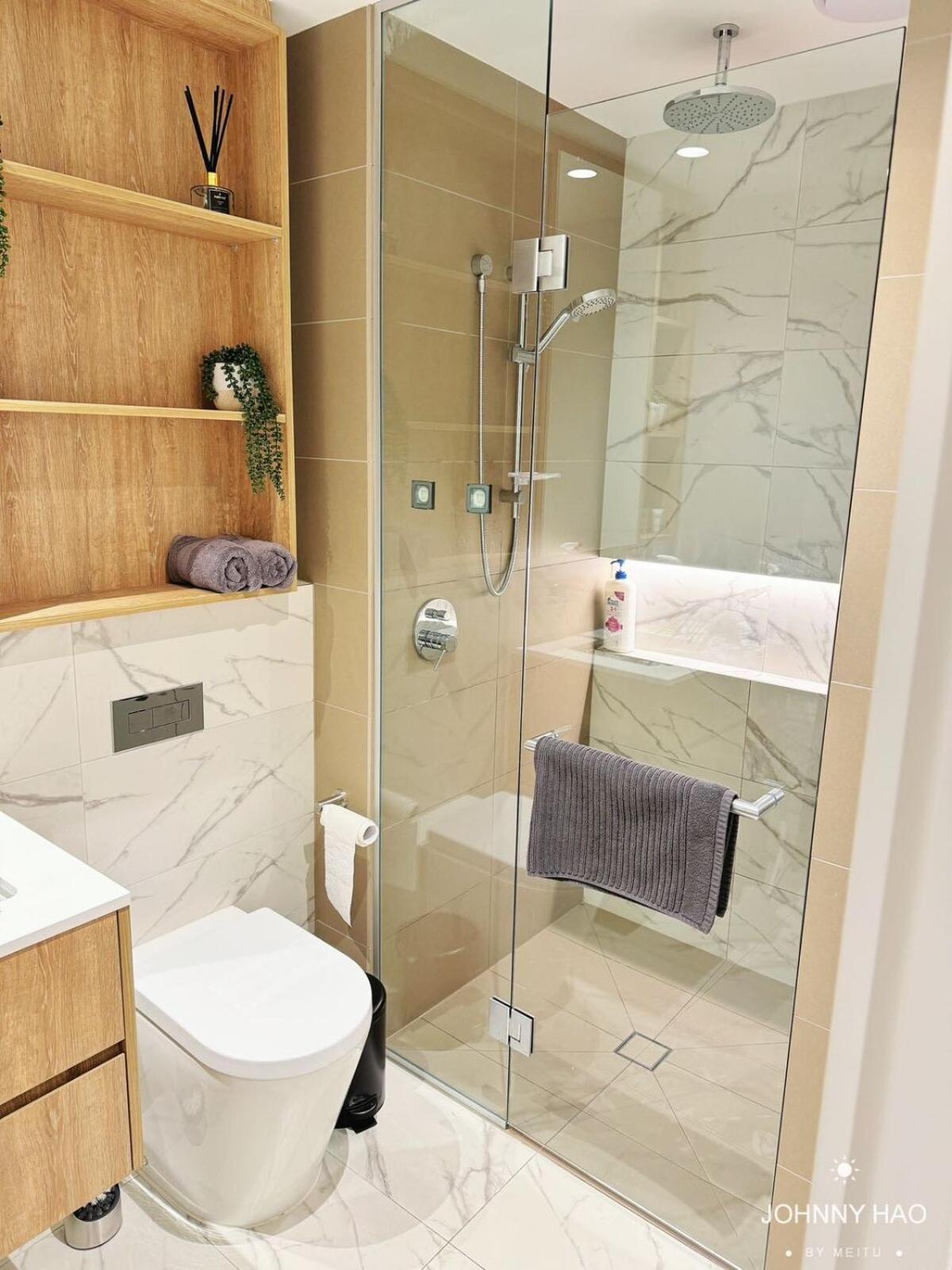 West Side Place 2b1b Apartment *