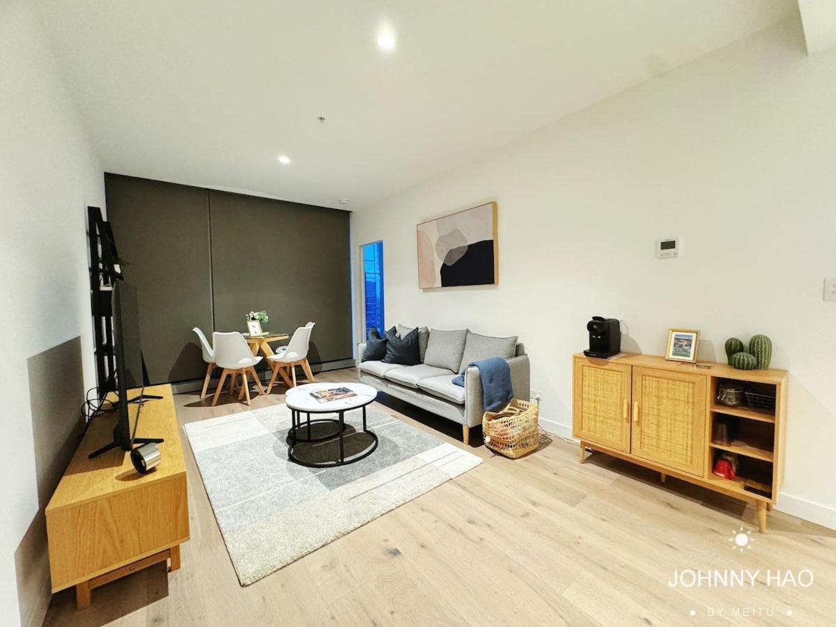 West Side Place 2b1b Melbourne