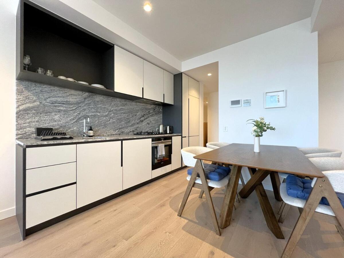 2 Brm 2 Bath, Southern Cross, Flagstaff, Lvl59