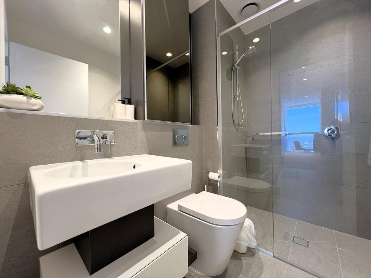 Apartment 2 Brm 2 Bath, Southern Cross, Flagstaff, Lvl59 Melbourne