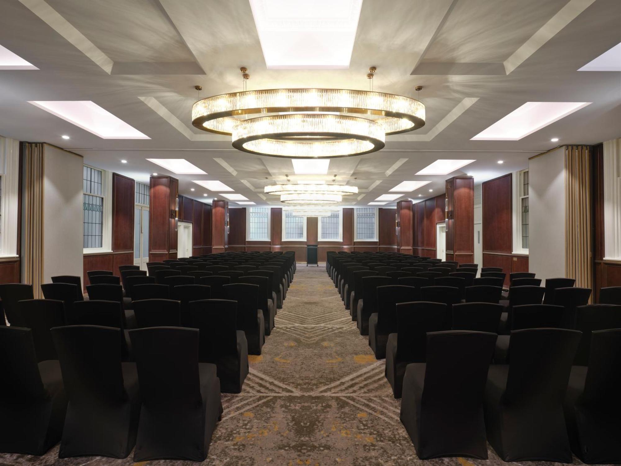 Rendezvous Hotel 4*