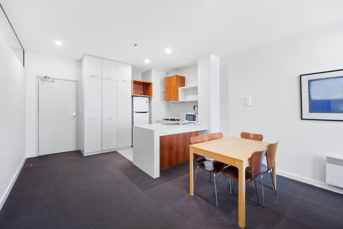 Stadium - Cbd Living On Little Bourke *