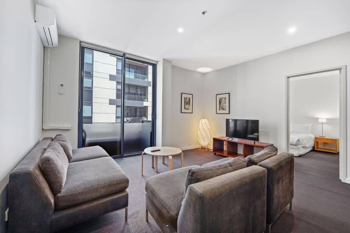 Stadium - Cbd Living On Little Bourke