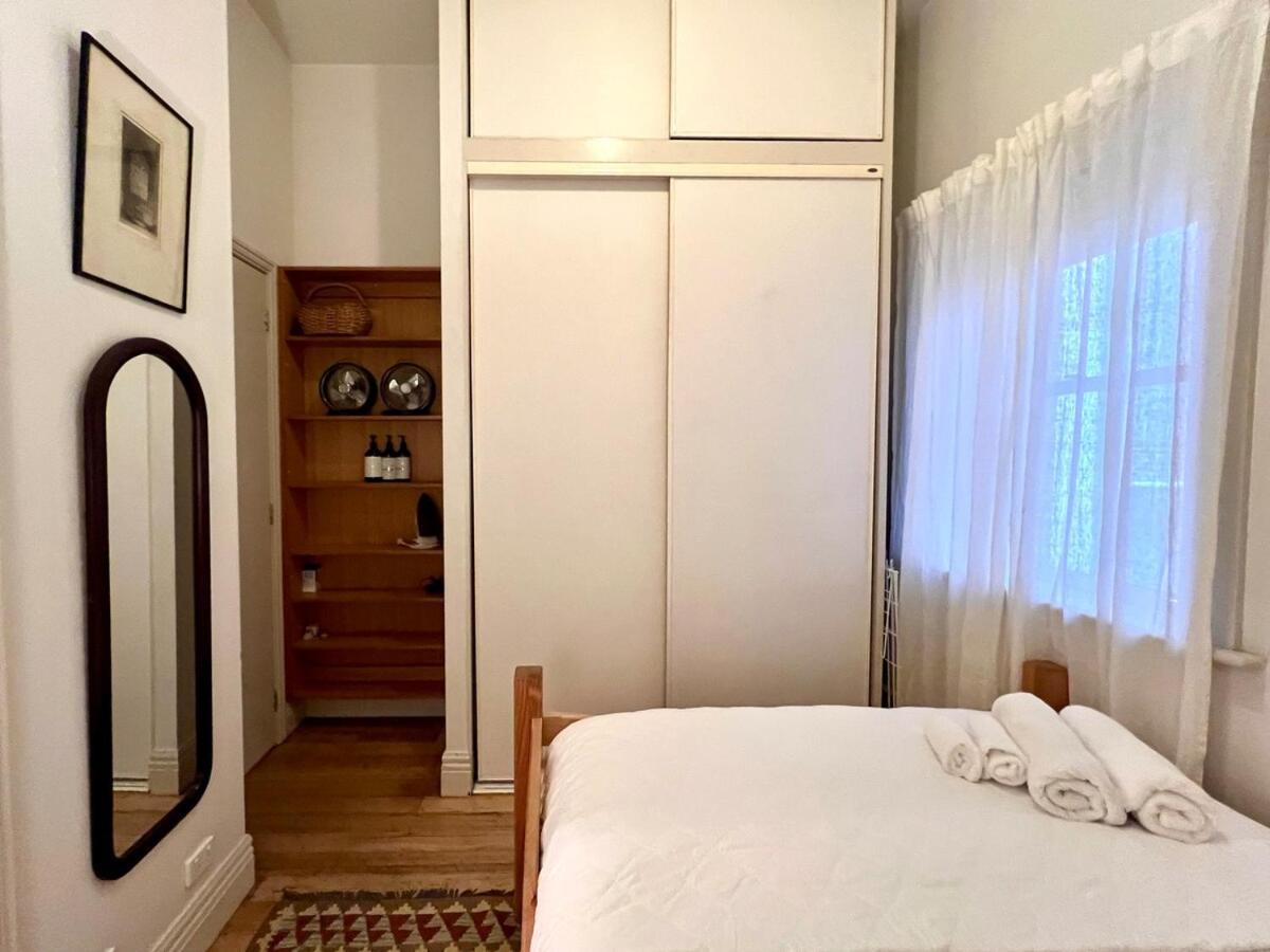 Apartment Centre - Amazing Location!