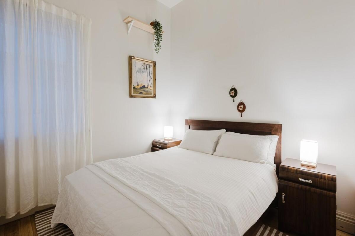 Apartment Centre - Amazing Location! Melbourne