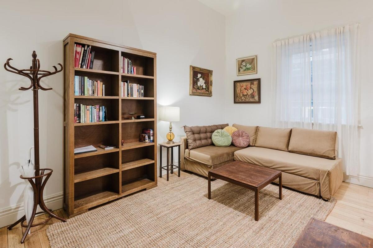 Apartment Centre - Amazing Location! Melbourne