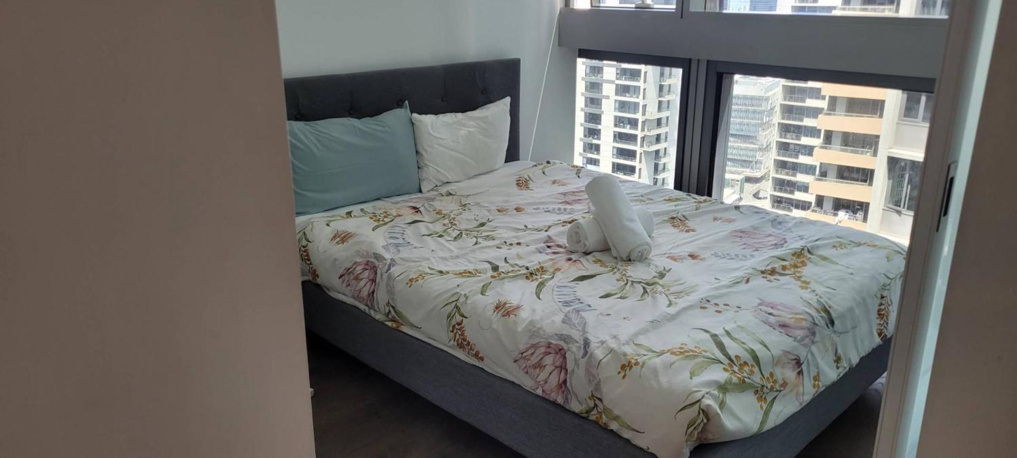 Apartment Luxurious Cbd Escape L3908 With Stunning Amenities *