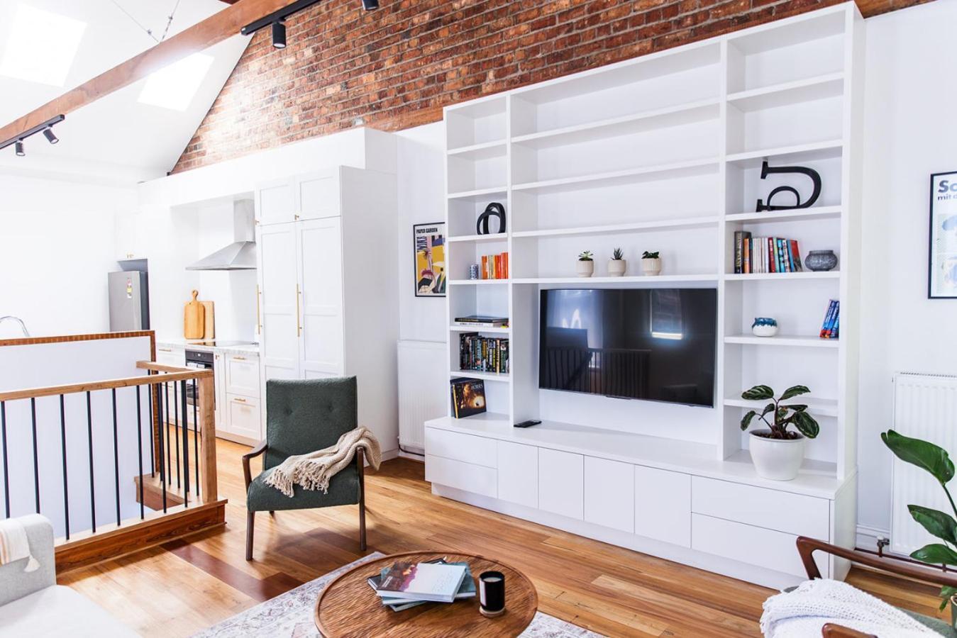 Napoleon, 2 Min To Gertrude St Holiday home Melbourne