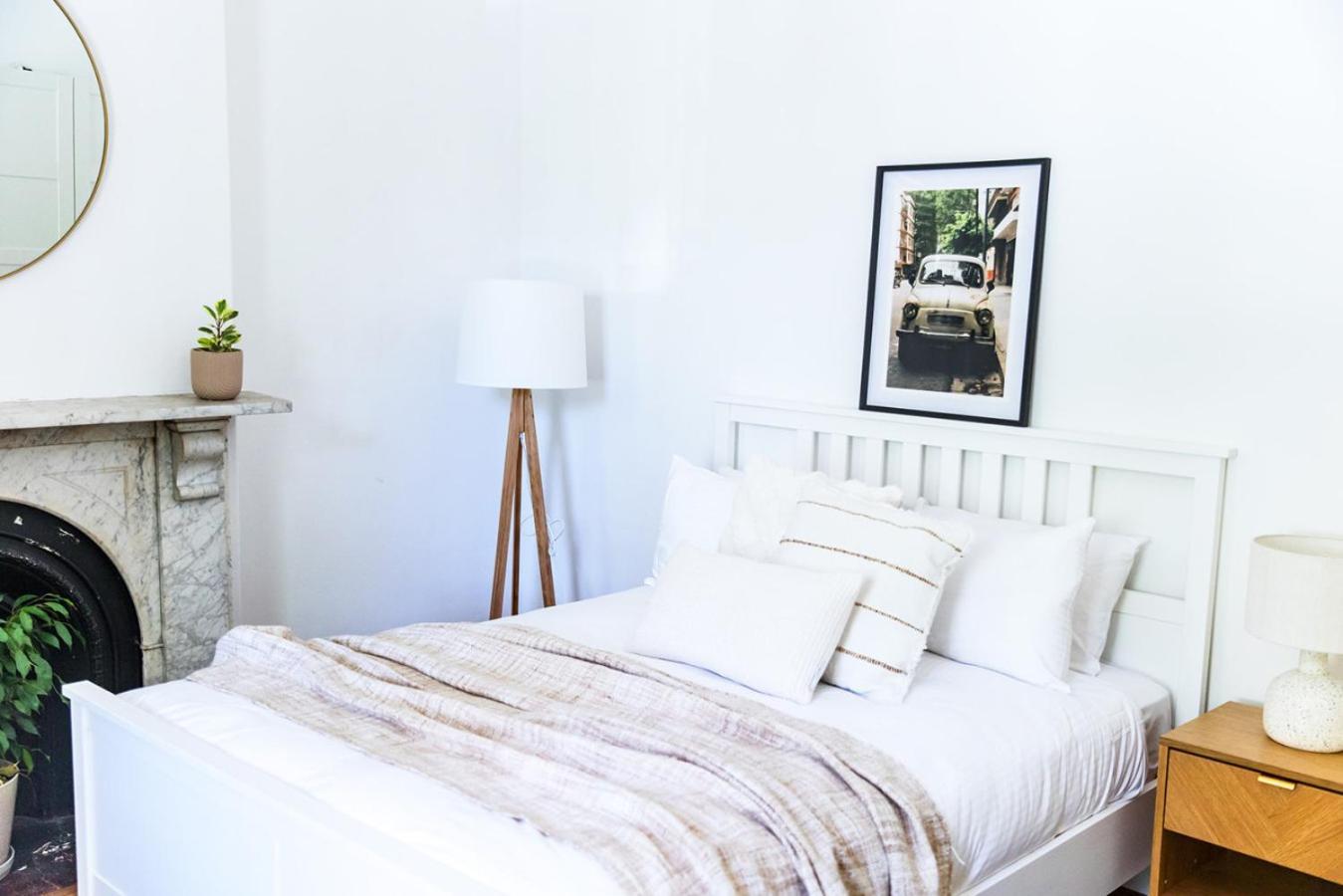 Napoleon, 2 Min To Gertrude St Holiday home Melbourne